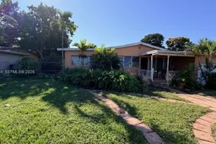 1100 NE 110th St, Miami, FL 33161 - Photo 13