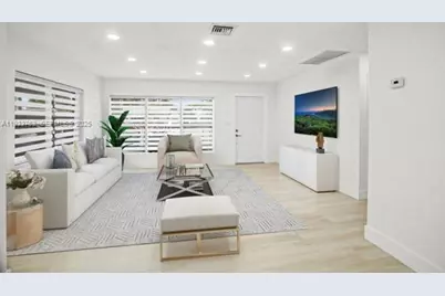 770 NW 38th St, Oakland Park, FL 33309 - Photo 9