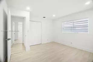 770 NW 38th St, Oakland Park, FL 33309 - Photo 23