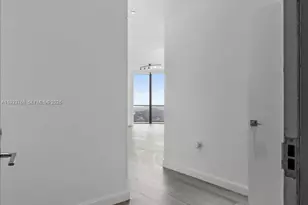 45 SW 9th St, Miami, FL 33130 - Photo 31