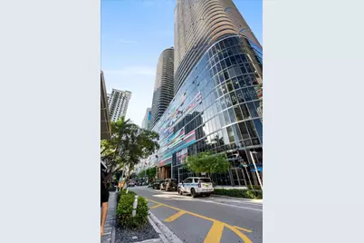 45 SW 9th St #4306, Miami, FL 33130 - Photo 25