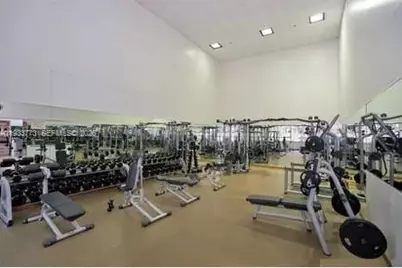 1000 Quayside Ter #806, Miami, FL 33138 - Photo 29