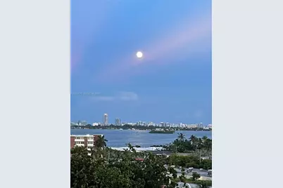 1000 Quayside Ter #806, Miami, FL 33138 - Photo 11