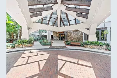 1000 Quayside Ter #806, Miami, FL 33138 - Photo 19