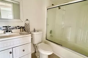 8350 Sunrise Lakes Blvd, Sunrise, FL 33322 - Photo 11