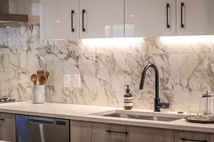 333 N New River Dr E, Fort Lauderdale, FL 33301 - Photo 3