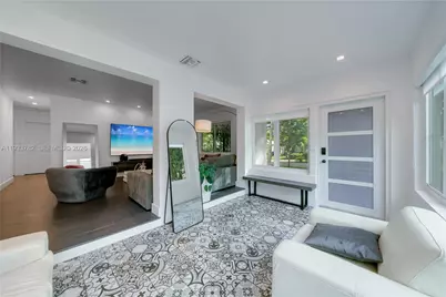 125 NW 88th St, El Portal, FL 33150 - Photo 1