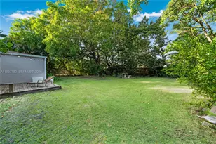 125 NW 88th St, El Portal, FL 33150 - Photo 25