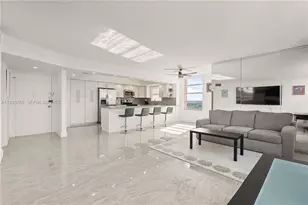 1301 NE Miami Gardens Dr, Miami, FL 33179 - Photo 9