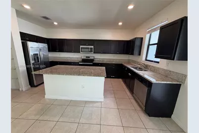 3501 W 92nd Pl, Hialeah, FL 33018 - Photo 7