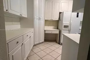 10710 NW 66th St, Doral, FL 33178 - Photo 13