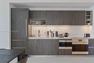 159 NE 6th St, Miami, FL 33132 - Photo 7