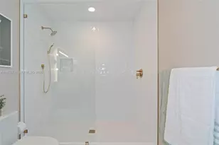 159 NE 6th St, Miami, FL 33132 - Photo 23