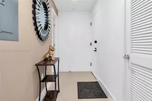 159 NE 6th St, Miami, FL 33132 - Photo 3