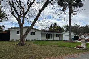 10540 SW 125th St, Miami, FL 33176 - Photo 3