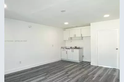 14280 NE 6th Ave, North Miami, FL 33161 - Photo 21