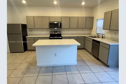 817 NW 3rd Way, Pompano Beach, FL 33060 - Photo 3