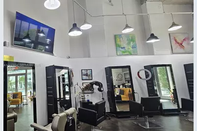 90 SW 3rd St, Miami, FL 33130 - Photo 3