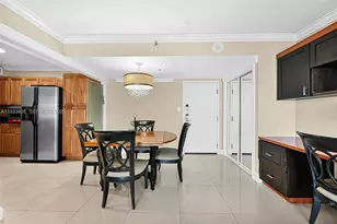 5225 Collins Ave, Miami Beach, FL 33140 - Photo 13