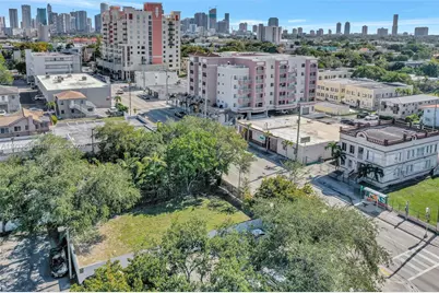 1471 SW 1st St, Miami, FL 33135 - Photo 21