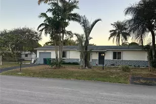 16452 SW 293rd St, Homestead, FL 33033 - Photo 1