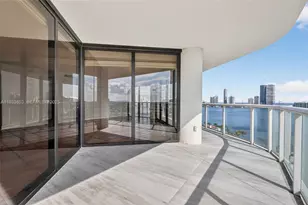 4000 Island Blvd, Aventura, FL 33160 - Photo 31