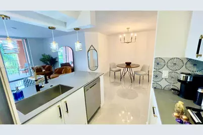 19901 E Country Club Dr #2403, Aventura, FL 33180 - Photo 9