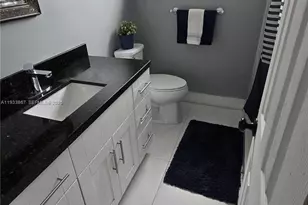 7817 Fairway Blvd, Miramar, FL 33023 - Photo 9