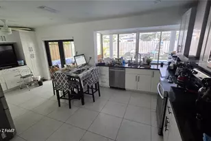 7817 Fairway Blvd, Miramar, FL 33023 - Photo 3