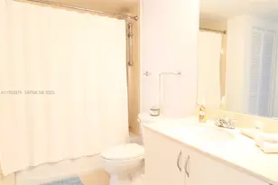 1750 N Bayshore Dr, Miami, FL 33132 - Photo 11