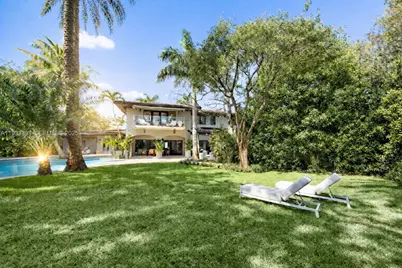 5077 N Bay Rd, Miami Beach, FL 33140 - Photo 35