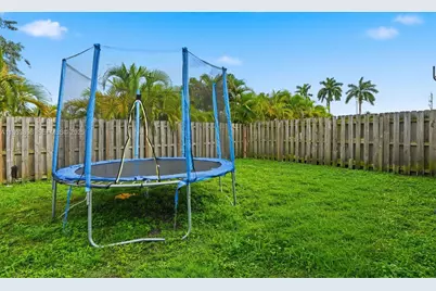 18615 NW 84th Court #106-1, Hialeah, FL 33015 - Photo 11