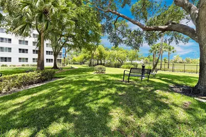 4200 Hillcrest Dr #802, Hollywood, FL 33021 - Photo 31