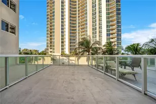 19201 Collins Ave, Sunny Isles Beach, FL 33160 - Photo 15