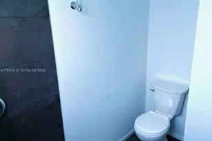 2700 S Oakland Forest Dr, Oakland Park, FL 33309 - Photo 19