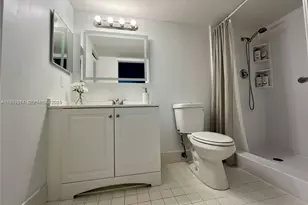 801 SW 133rd Terrace, Pembroke Pines, FL 33027 - Photo 3