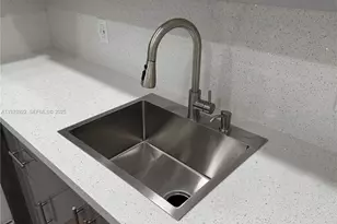 13250 SW 4th Ct, Pembroke Pines, FL 33027 - Photo 5