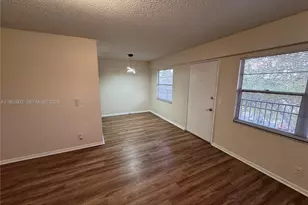 13250 SW 4th Ct, Pembroke Pines, FL 33027 - Photo 9