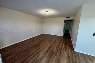 13250 SW 4th Ct, Pembroke Pines, FL 33027 - Photo 7