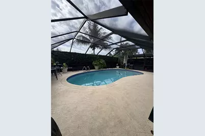 9300 SW 192nd Dr, Cutler Bay, FL 33157 - Photo 15