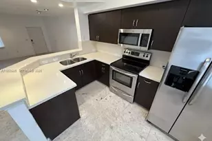 2961 NE 185th St, Aventura, FL 33180 - Photo 11