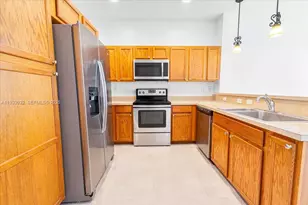 21007 NW 14th Pl, Miami Gardens, FL 33169 - Photo 11