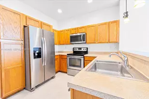 21007 NW 14th Pl, Miami Gardens, FL 33169 - Photo 5