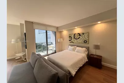 31 SE 6th St #703, Miami, FL 33131 - Photo 7