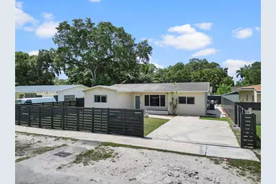 560 NE 161st St #0, Miami, FL 33162 - Photo 9