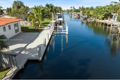 2156 NE 18th Ave, Wilton Manors, FL 33305 - Photo 23