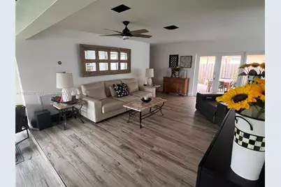 2156 NE 18th Ave, Wilton Manors, FL 33305 - Photo 9