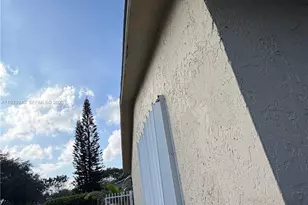 2845 NW 13th Ct, Fort Lauderdale, FL 33311 - Photo 9