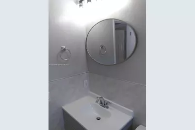 2845 NW 13th Ct, Fort Lauderdale, FL 33311 - Photo 5