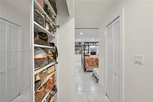 1400 St Charles Pl, Pembroke Pines, FL 33026 - Photo 15